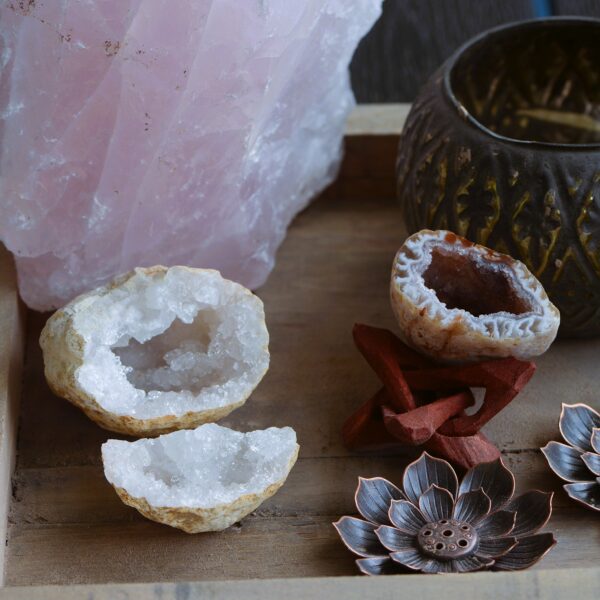 Geode di Cristallo di Rocca – Scrigno di Luce Naturale ✨ - immagine 5