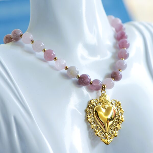 Anna Necklace👑in Rose Quartz - Image 4