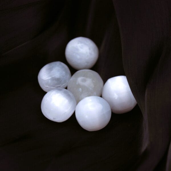 Selenite Round Stones🌙