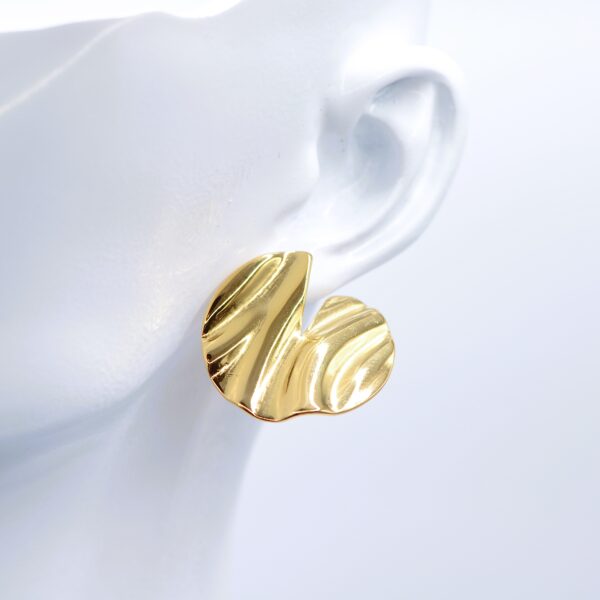 Gold Leaf Earrings✨