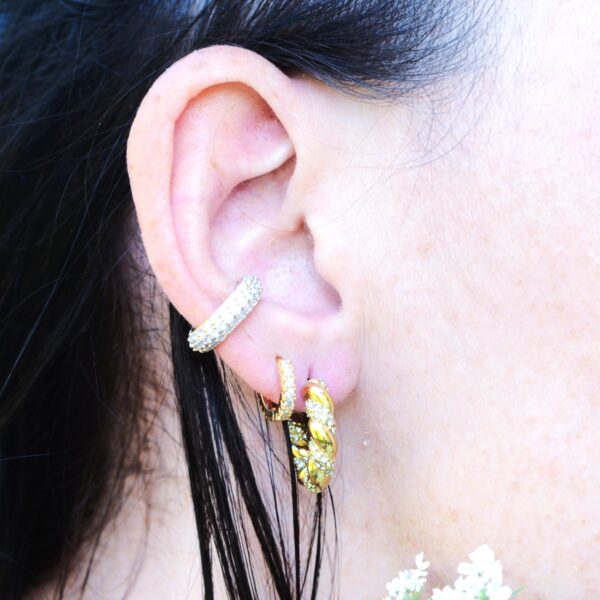 Torchon hoop earrings with small rhinestones - Image 2