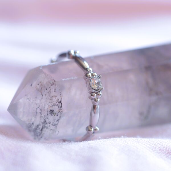 Gold/Silver solitaire ring✨ - Image 3